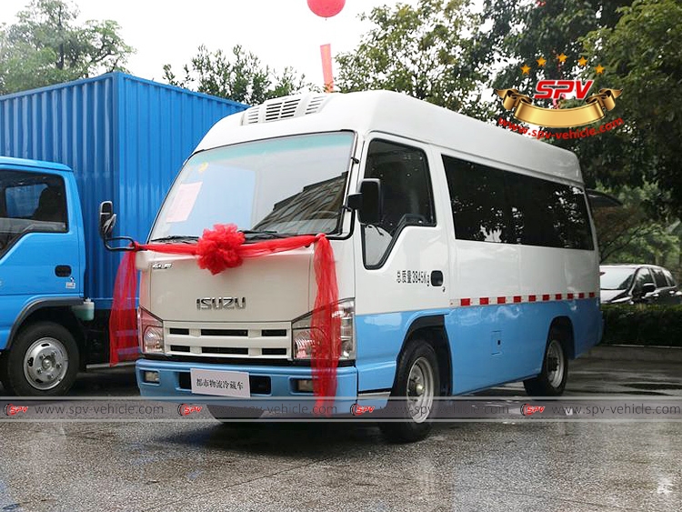 ISUZU ELF City Insulated Cargo Truck